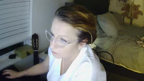 jenna197069 online show from 12/15/24, 04:53