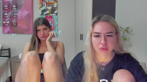 Hi hi We are brunette Jessie and blonde Betti online show from 01/08/25, 06:24