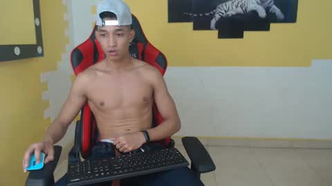 jose_sexycumm online show from 12/22/24, 08:09