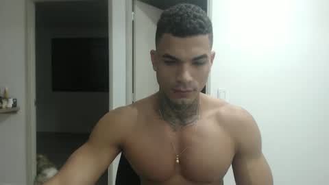 juan_gomez_1 online show from 12/05/24, 10:32