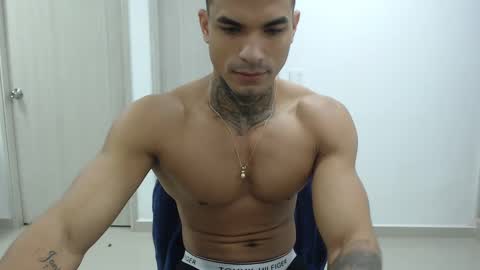 juan_gomez_1 online show from 01/10/25, 10:38