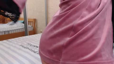 juicy_jesss online show from 11/13/24, 08:36