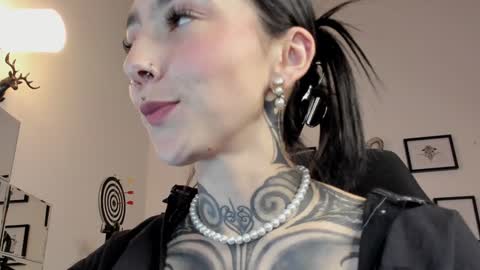 juliet_sourire online show from 01/13/25, 12:55