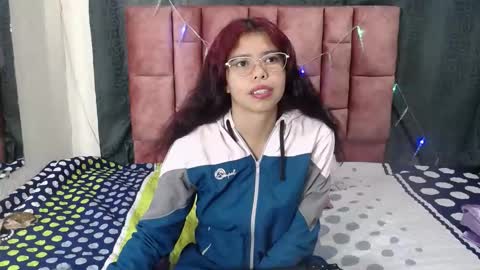 karely_1 online show from 12/19/24, 08:30