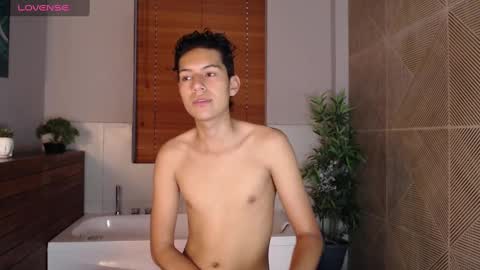 karim_saenz online show from 02/05/25, 11:31