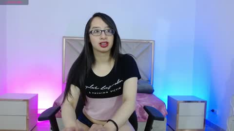 karly_tay online show from 12/21/24, 12:05