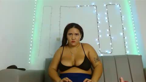 karolayn_thomsom online show from 02/04/25, 10:18