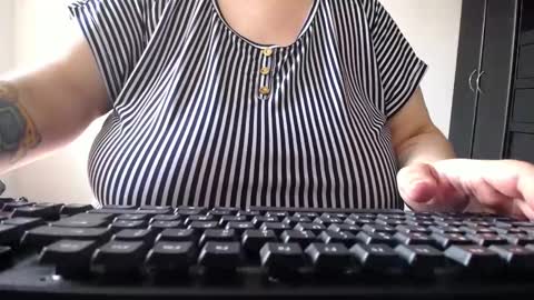 kathybigboobsbbw_ online show from 12/25/24, 03:15