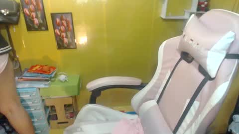 katiedelightxx online show from 01/07/25, 01:28