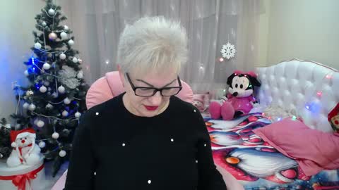 kaylesmoll online show from 12/12/24, 07:34