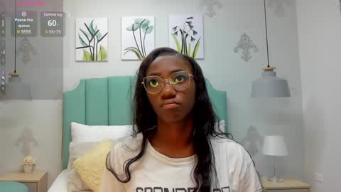 kentha_mitchells online show from 11/28/24, 10:47