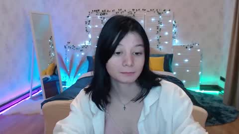 kiaraevants online show from 11/18/24, 04:27