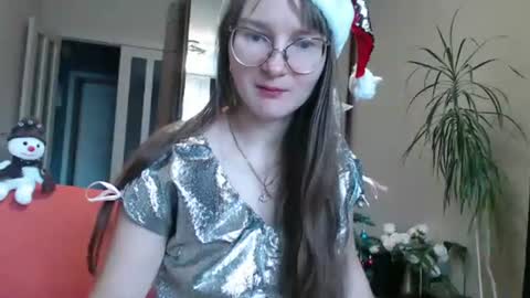 KiraGoldens online show from 12/26/24, 06:44