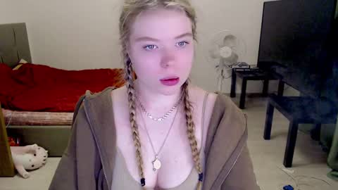 Jennyblonde and Emmabrunette online show from 11/15/24, 02:26