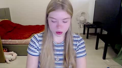 Jennyblonde and Emmabrunette online show from 11/17/24, 10:22