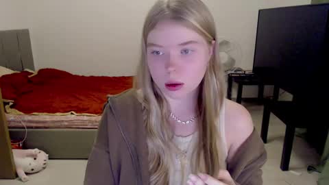 Jennyblonde and Emmabrunette online show from 11/21/24, 06:48