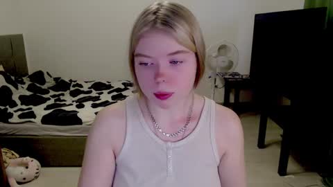 Jennyblonde and Emmabrunette online show from 12/07/24, 10:09