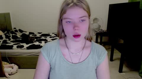 Jennyblonde and Emmabrunette online show from 12/16/24, 04:09