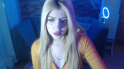 kitty_fox_b online show from 11/19/24, 12:57