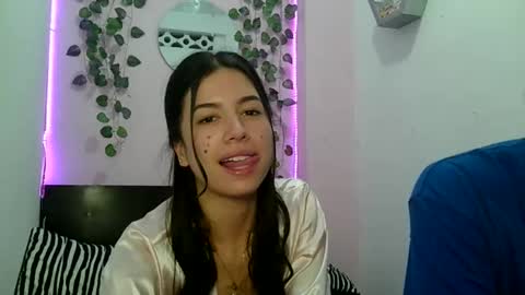 kitty_wolfxxx online show from 12/31/24, 04:33