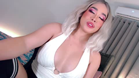 iG Kitty Tranny online show from 11/30/24, 08:01