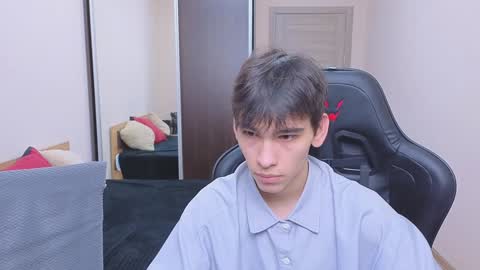 LUCASRYANOLIVERPVT IS OPEN online show from 01/07/25, 09:34