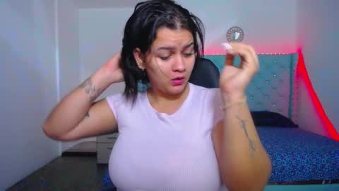 kriss_sweetboobs online show from 01/10/25, 11:00