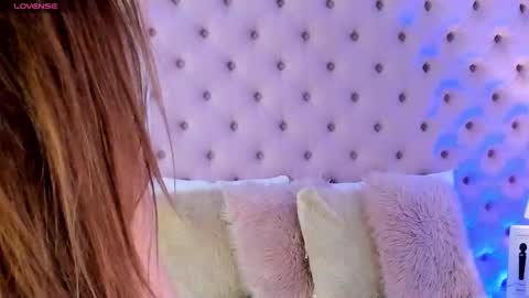 kristalgrey_ online show from 11/27/24, 12:50