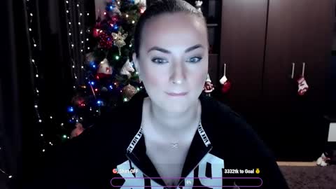 Sophie online show from 12/20/24, 02:47