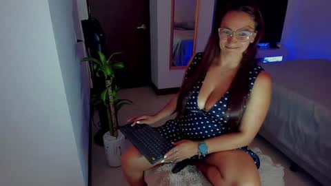 Rebecca. i will come online soon guys. dont forget me . muahh online show from 02/04/25, 03:28