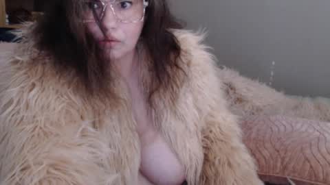 Naomi Rose online show from 01/01/25, 11:09