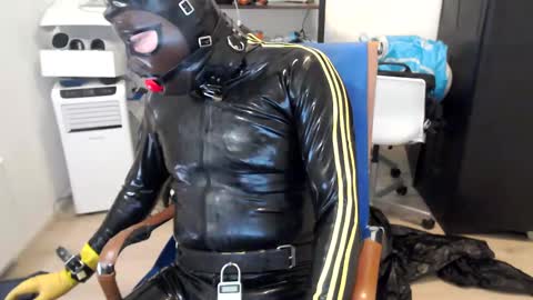 latexslaafboy online show from 12/02/24, 08:22