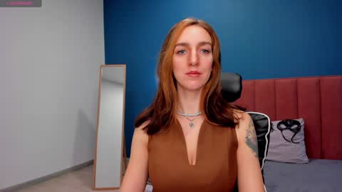 Laura  online show from 11/17/24, 01:39