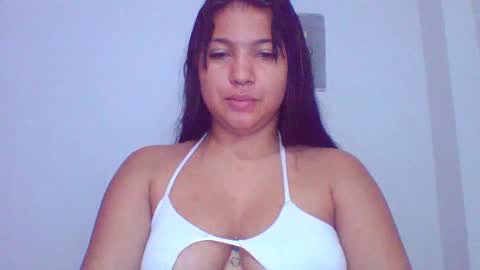 Laura vergara1 online show from 12/04/24, 11:58