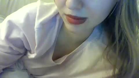 layannalea online show from 01/08/25, 02:47