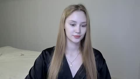 LaylaPretty001 online show from 01/08/25, 05:41