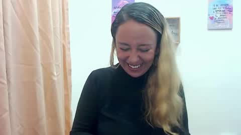 leah_susman online show from 11/19/24, 01:04