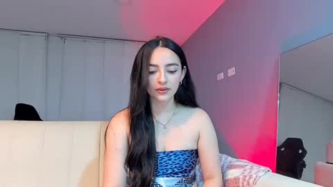 lee_mila online show from 01/11/25, 02:42