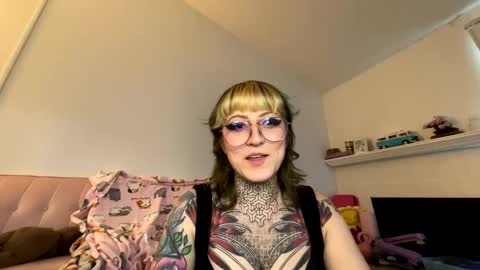 Leia Megan online show from 12/13/24, 05:49