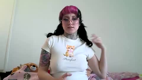 Leia Megan online show from 12/18/24, 06:45