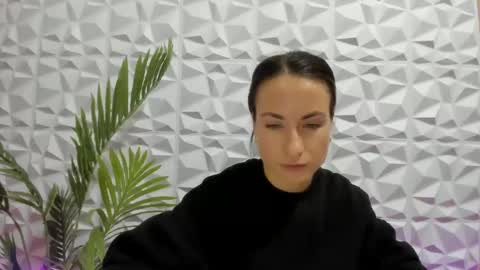 leilabloom online show from 01/08/25, 05:05