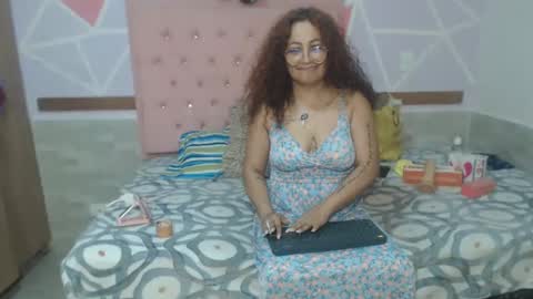 lena_lawson online show from 12/12/24, 08:06