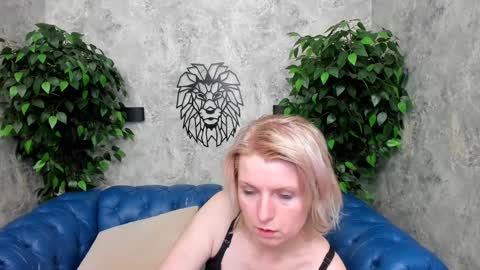 Lena online show from 12/19/24, 01:51