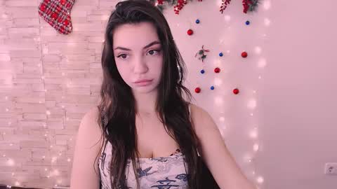 Alexia online show from 11/25/24, 11:07