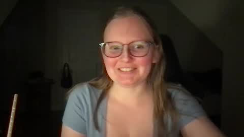 lexie online show from 01/10/25, 02:11