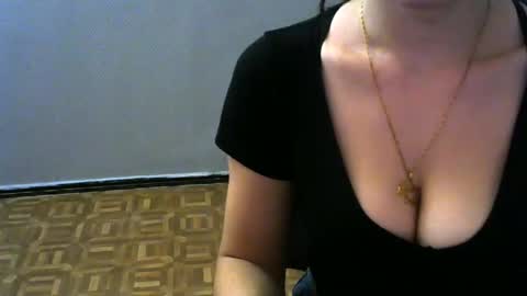 lexisexi_ online show from 12/13/24, 08:22