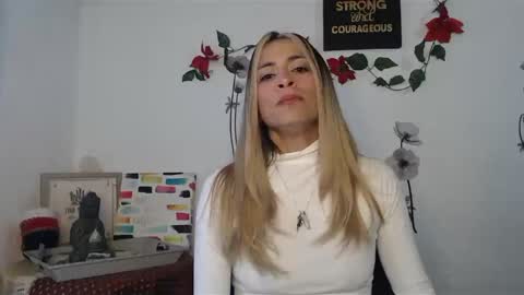 Lia Miller online show from 02/04/25, 12:26