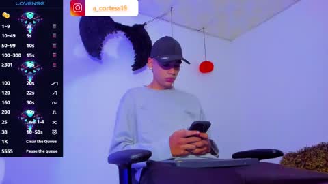 lian_23_ online show from 11/20/24, 12:53