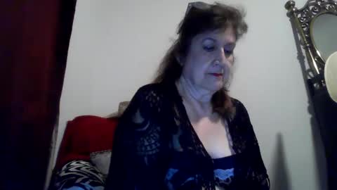 librawoman online show from 01/15/25, 01:52