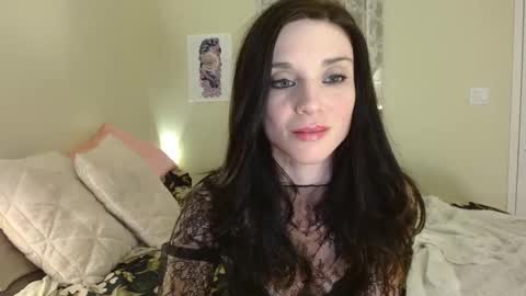 Lillian Rose online show from 11/18/24, 04:05